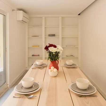 Stylish With Private Patio By Lovelystay * Lisboa