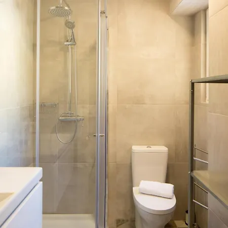 Apartment Stylish With Private Patio By Lovelystay Lissabon