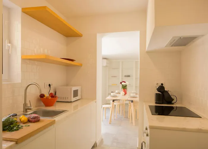 Stylish With Private Patio By Lovelystay Appartement Lisboa
