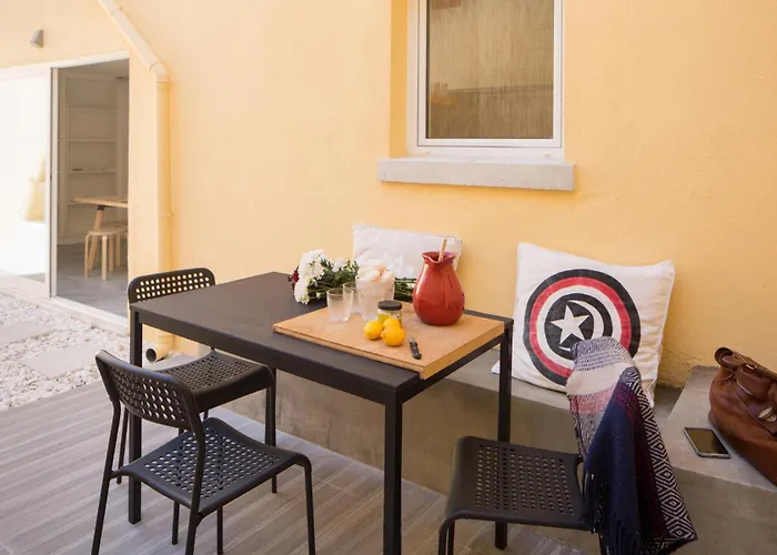 Appartement Stylish With Private Patio By Lovelystay *